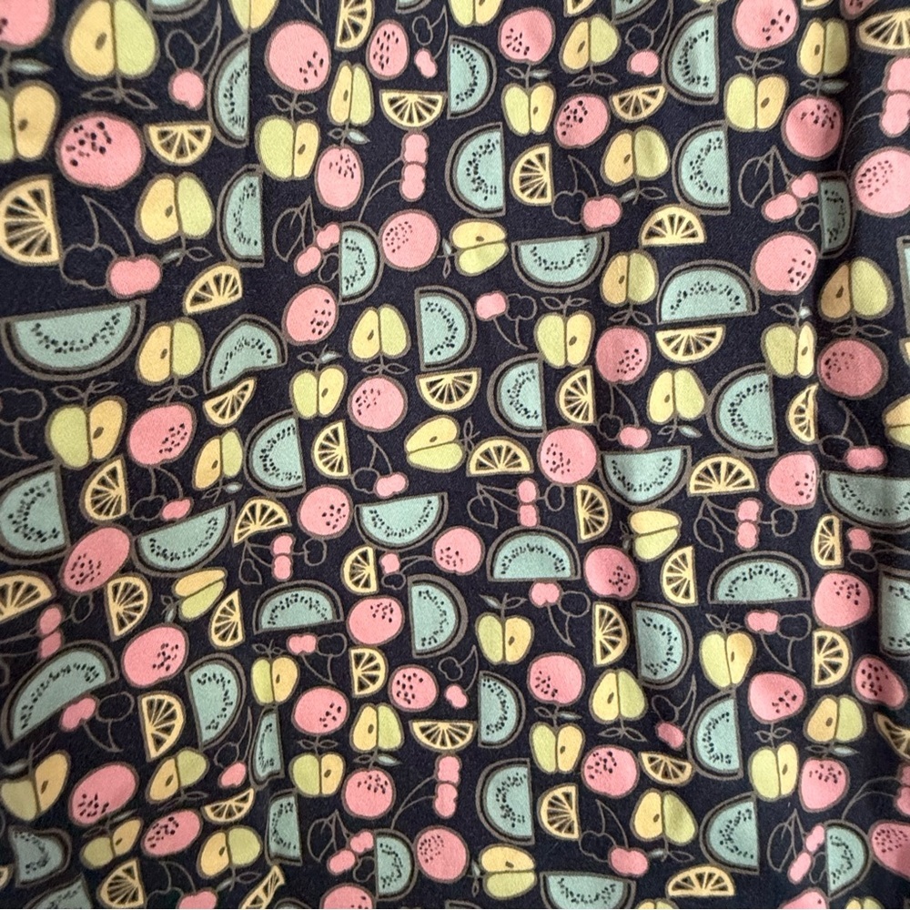 Talbots Multicolor Patterned Capris - Picture 5 of 5